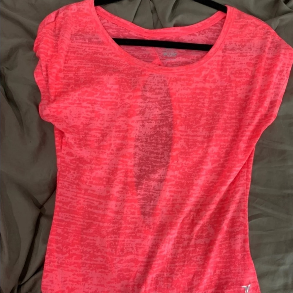 Old Navy Active XS tee